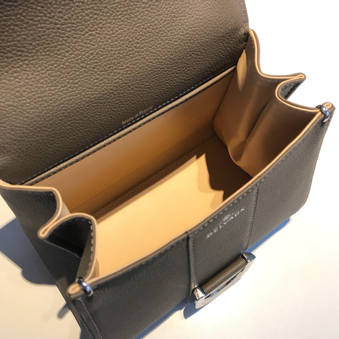 델보 브리앙 MM 토고백 스몰